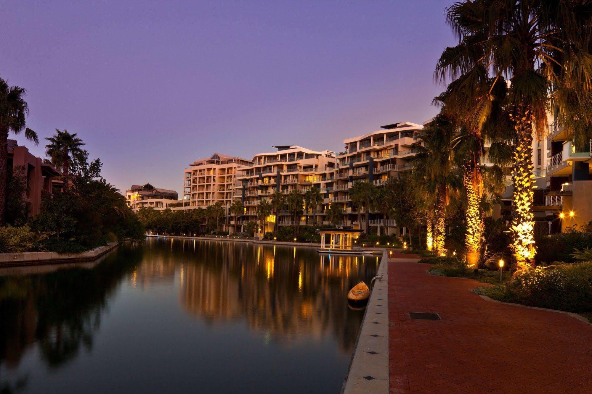 Marina Lodge